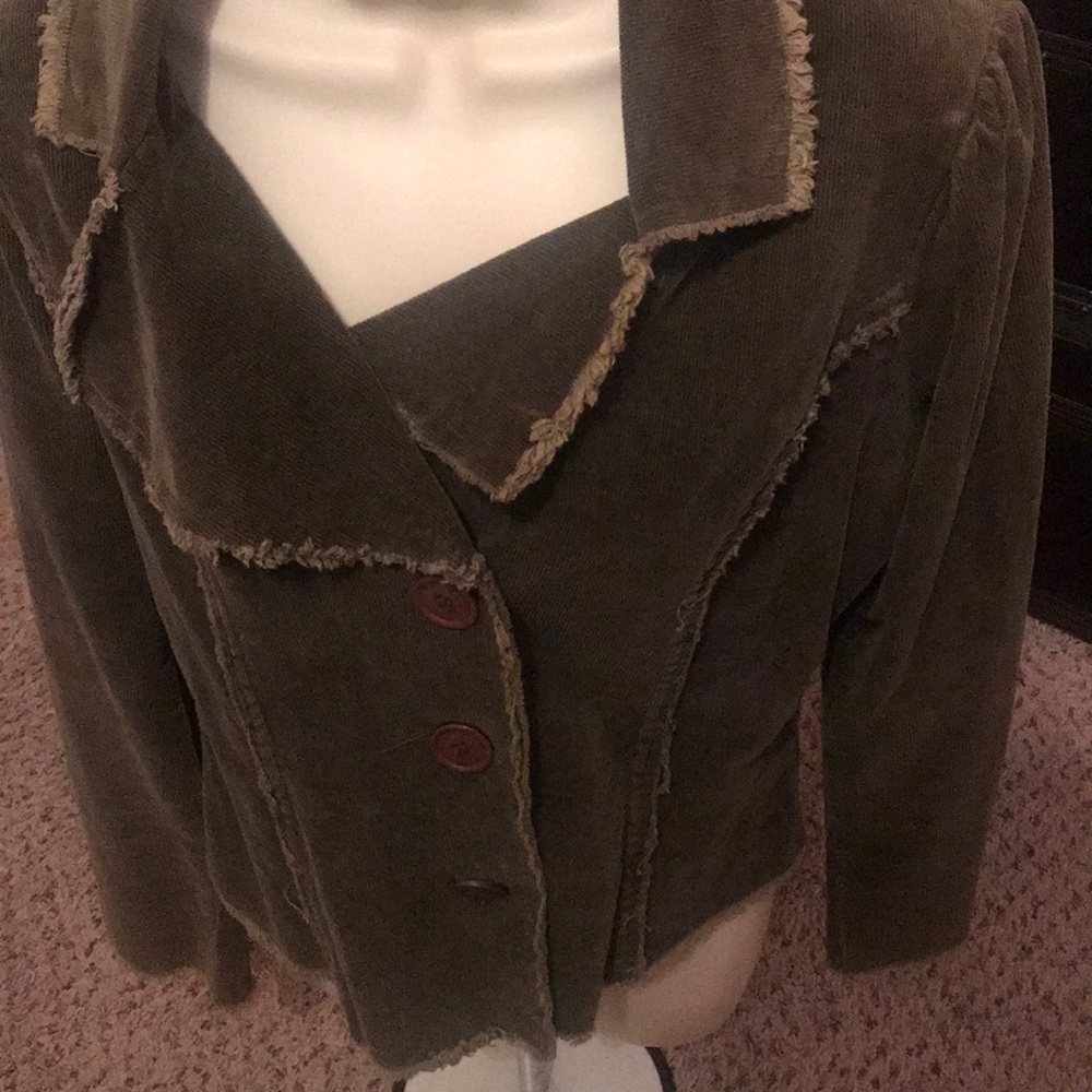 Green Jacket - Picture 5 of 6